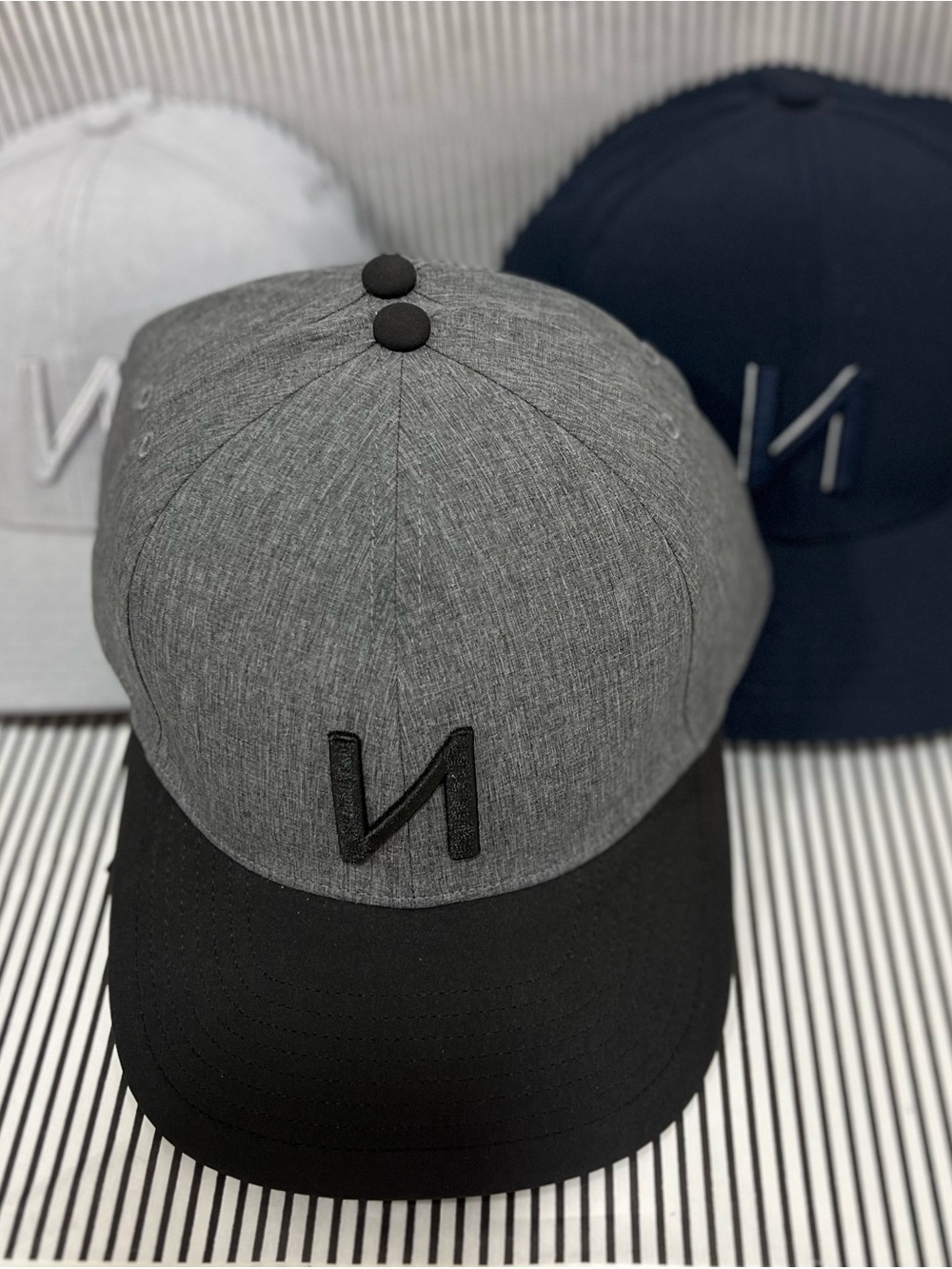 Gray and Black Men's Two-Tone Baseball Cap